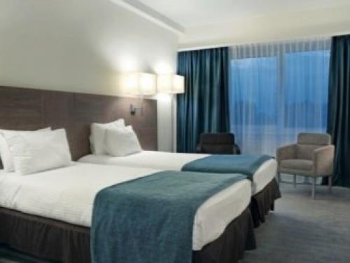 Как выбрать в комнату шторы. Как подобрать шторы к интерьеру: правила, советы +50 фото 02