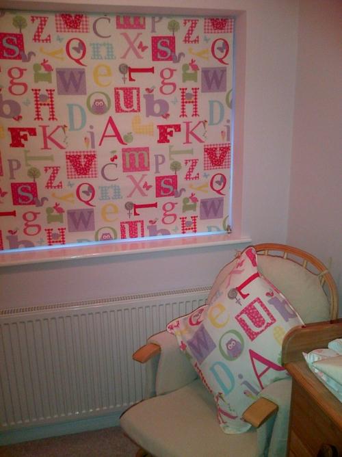 Шторы в детскую комнату девочке. Шторы в детскую комнату – яркие украшения комнаты и эффективная защита от солнца (95 фото-идей)