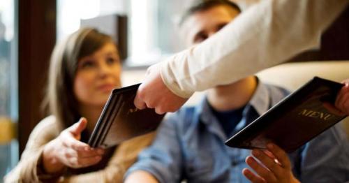 Работа официантом, что нужно знать. Индивидуальный подход к каждому посетителю ресторана 05