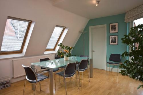 Сочетание бежевого и бирюзового в интерьере. С какими тонами сочетается? 02