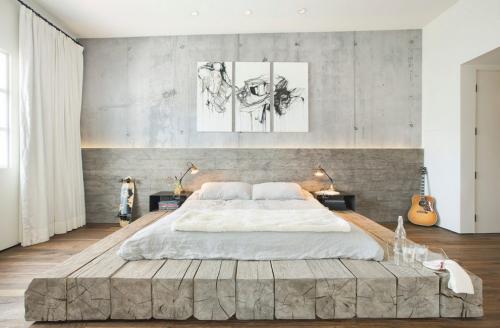 Дизайн дерево и камень. В спальне