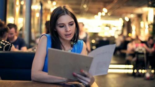 Работа официантом, что нужно знать. Индивидуальный подход к каждому посетителю ресторана 02