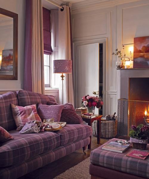 Диван и шторы одного цвета. Какие правила следует учитывать