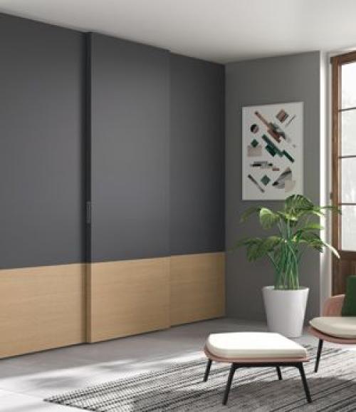 Шкаф-купе на всю стену в спальню. Матовые фасады