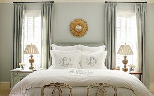 Два окна в комнате на разных стенах. Как оформить интерьер комнаты с двумя окнами