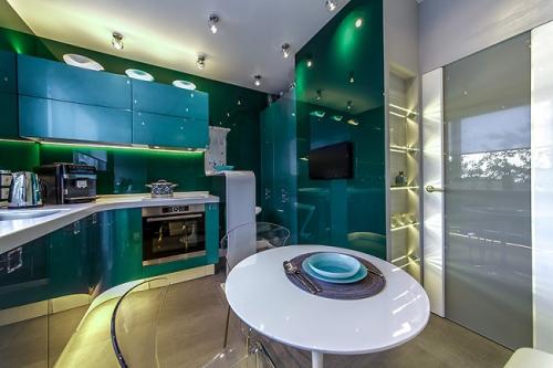 Изумрудная кухня. Кухня изумрудного цвета