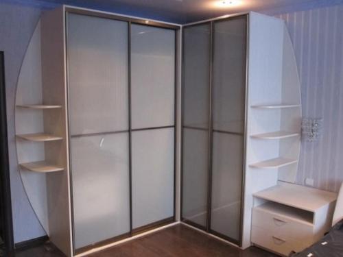 В зал шкафы угловые. Примеры внутреннего наполнения шкафа 09