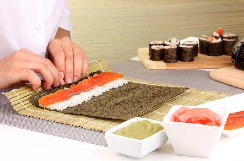 Начинка для роллов в домашних условиях. Хочу приготовить суши дома, но не знаю, как. Инструкция приготовления роллов