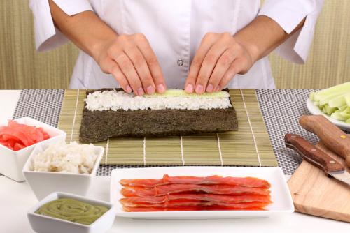 Начинка для роллов в домашних условиях. Хочу приготовить суши дома, но не знаю, как. Инструкция приготовления роллов