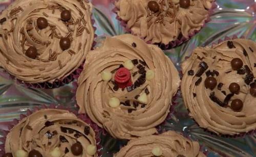 Белковый крем для капкейков. Как сделать белково-масляный крем для капкейков в домашних условиях