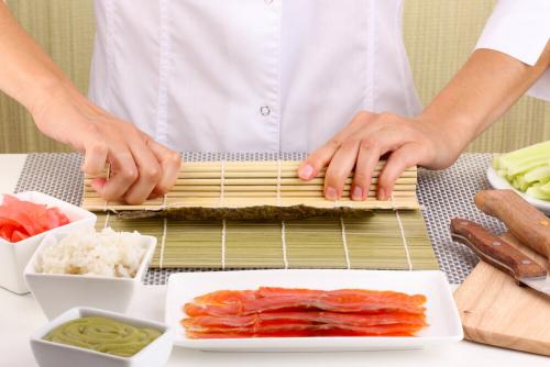 Начинка для роллов в домашних условиях. Хочу приготовить суши дома, но не знаю, как. Инструкция приготовления роллов