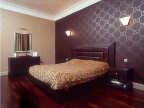 Подобрать обои для спальни. Какие обои выбрать в спальню: выбор цвета и материала 16