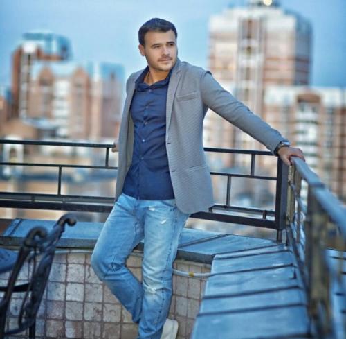 Машины Эмина Агаларова. «Я счастлив там, где находятся мои дети». Заботливый отец, Emin, построил шикарный дворец для своих детей