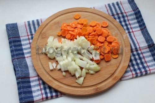 Рассольник с перловкой. Ингредиенты: