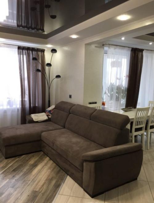 Как на кухне поставить стол. Куда поставить стол на кухне? 11