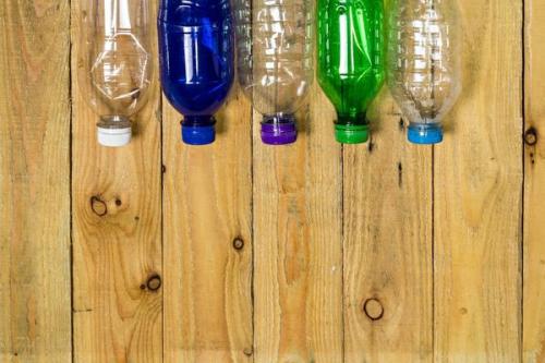 Плетение мебели из пластиковых бутылок. Дачная мебель из пластиковых бутылок: антикризисный дизайн