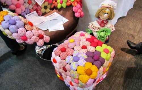 Пуфик своими руками из бутылок. Как сделать пуф из пластиковых бутылок своими руками? 13 Пуфик своими руками из бутылок. Как сделать пуф из пластиковых бутылок своими руками? 13