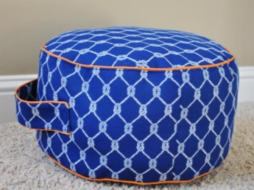 Пуфик своими руками из бутылок. Как сделать пуф из пластиковых бутылок своими руками? 39 Пуфик своими руками из бутылок. Как сделать пуф из пластиковых бутылок своими руками? 39