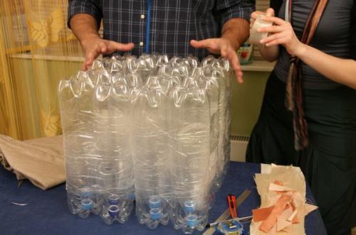 Пуфик из бутылок школа ремонта. Мягкий пуфик из пластиковых бутылок