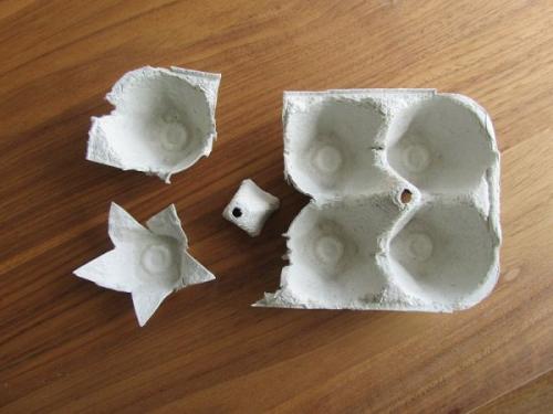 Что сделать из коробки из под яиц. Оригинальные поделки, которые можно смастерить из обычных картонок для яиц 19 Что сделать из коробки из под яиц. Оригинальные поделки, которые можно смастерить из обычных картонок для яиц 19