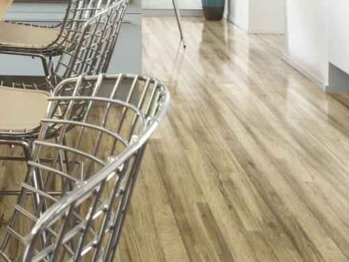 Можно ли ламинат класть на кухню. Стоит ли класть ламинат на кухне