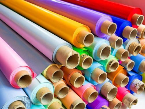 Чем заклеить дырку в натяжном потолке пвх. Виды полотен