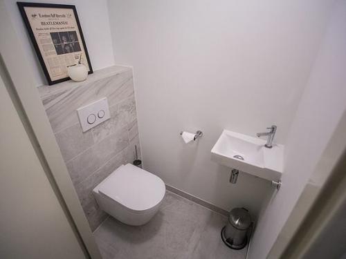 Смежный или раздельный санузел. Разделённый или совмещённый санузел: что выбрать