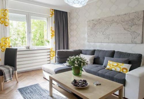 Картины в зал над диваном. Декорирование