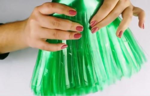 Как из пластиковых бутылок сделать метлу. Как изготовить прочную бюджетную метлу на каждый день из обычных пластиковых бутылок
