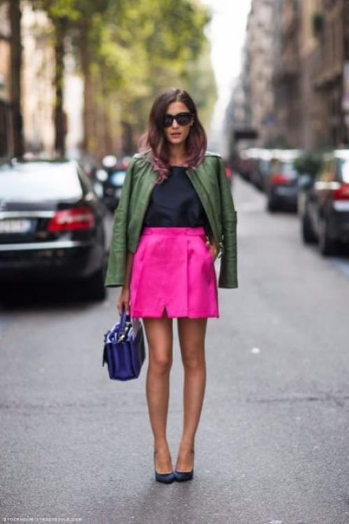 Сочетание розового и синего. Можно ли сочетать розовый и зеленый? Ищем ответ в образах модных блогеров