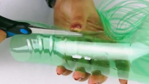 Как из пластиковых бутылок сделать метлу. Как изготовить прочную бюджетную метлу на каждый день из обычных пластиковых бутылок