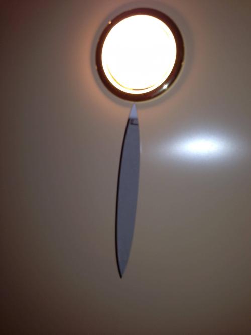 Что делать если порвался натяжной потолок. Что делать если натяжной потолок порвался? 01