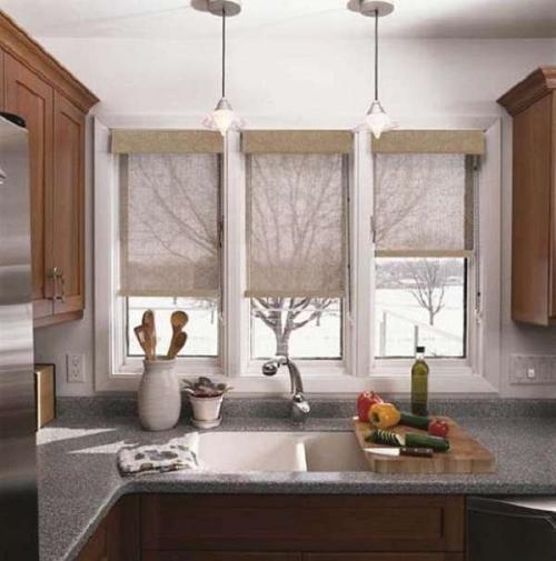 Кухня без штор. Популярные модели штор для маленькой кухни
