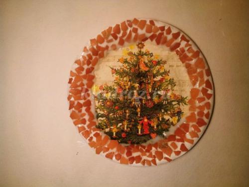 Декупаж с яичной скорлупой. Декупаж подноса из дерева яичной скорлупой 27