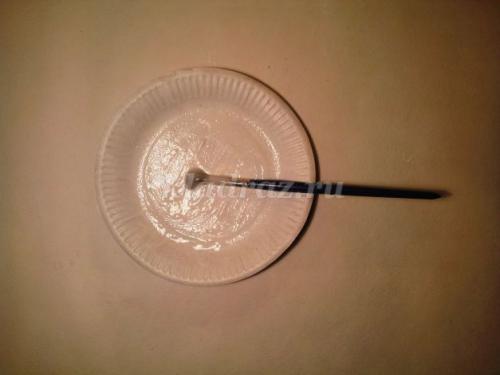 Декупаж с яичной скорлупой. Декупаж подноса из дерева яичной скорлупой 24