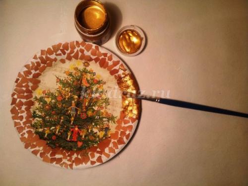 Декупаж с яичной скорлупой. Декупаж подноса из дерева яичной скорлупой 28