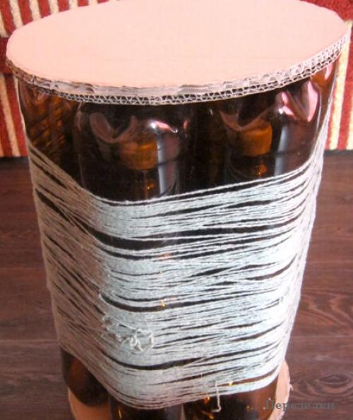 Пуфик из пластиковых бутылок. Пластиковые бутылки в ход. Интересный вариант использования.