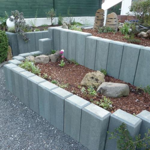 Бордюр в огороде своими руками. Садовый бордюр: варианты установки и изготовления своими руками стильных и красивых ограждений