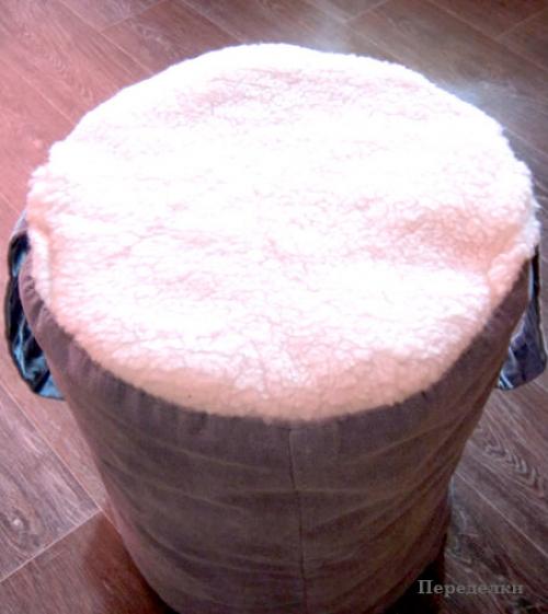 Пуфик из пластиковых бутылок. Пластиковые бутылки в ход. Интересный вариант использования.