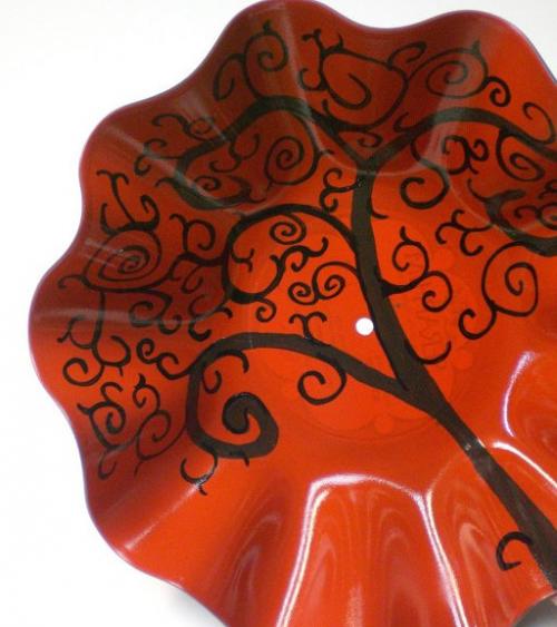 Что можно сделать из пластинок. Ваза для фруктов