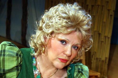 Загородный дом актрисы. Шикарный загородный дом актрисы Галины Польских