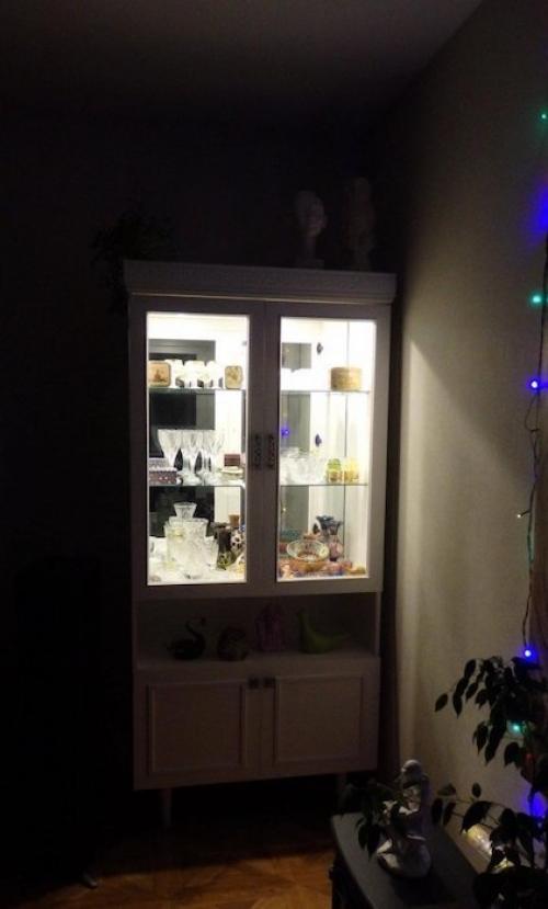 Как покрасить старый буфет. Как преобразить старый советский сервант