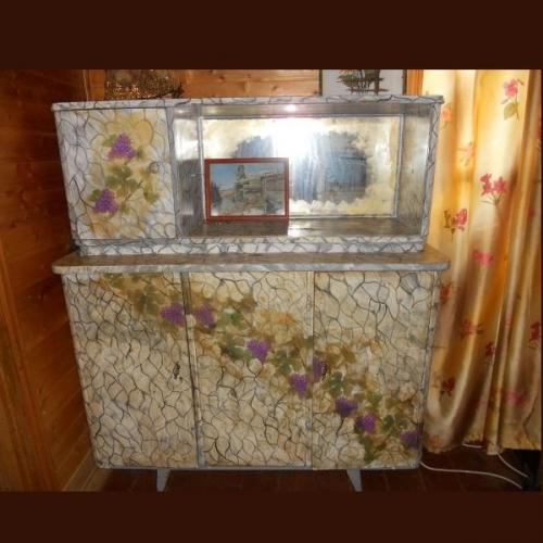 Старинный буфет в современном интерьере. Русский колорит 01