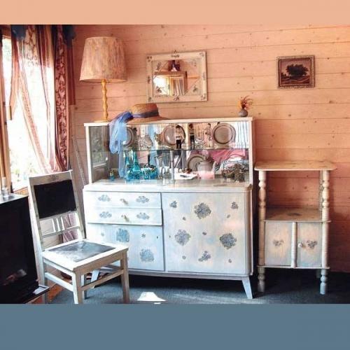 Старинный буфет в современном интерьере. Русский колорит 05