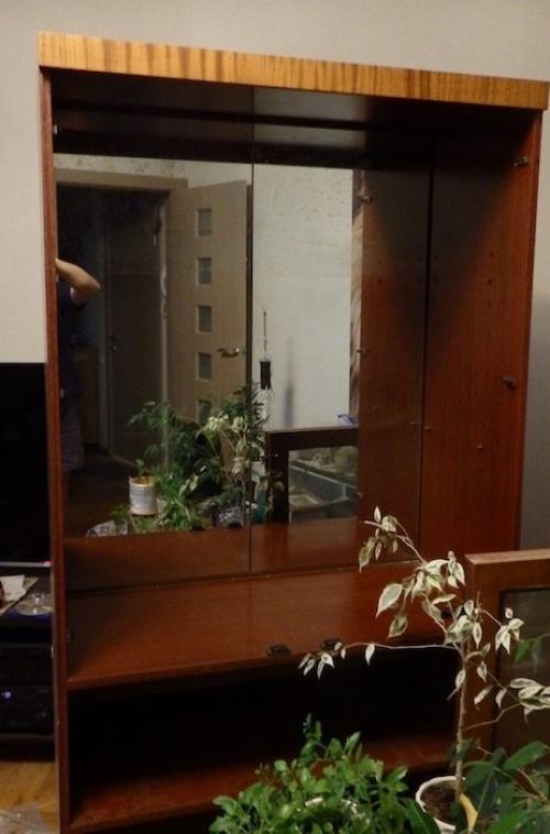 Как покрасить старый буфет. Как преобразить старый советский сервант