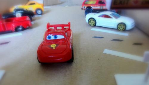 Гараж из коробки своими руками. Простой гараж из картона