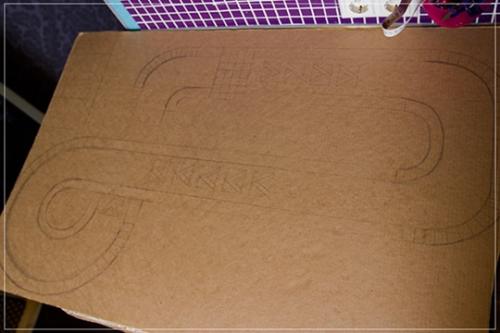 Как сделать трек для машинок из картона. Как сделать детский гоночный трек