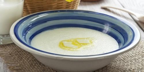 Манная каша на воде. Как варить манную кашу на воде — не калорий ради а пользы для!