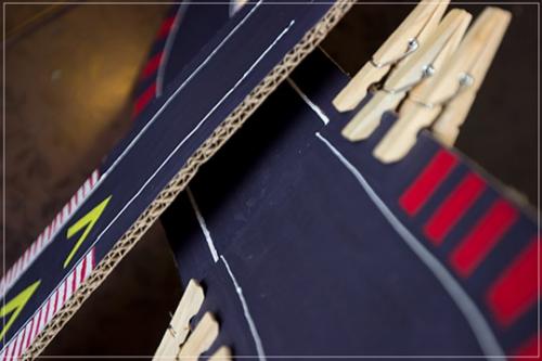 Как сделать трек для машинок из картона. Как сделать детский гоночный трек