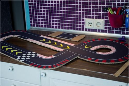 Как сделать трек для машинок из картона. Как сделать детский гоночный трек